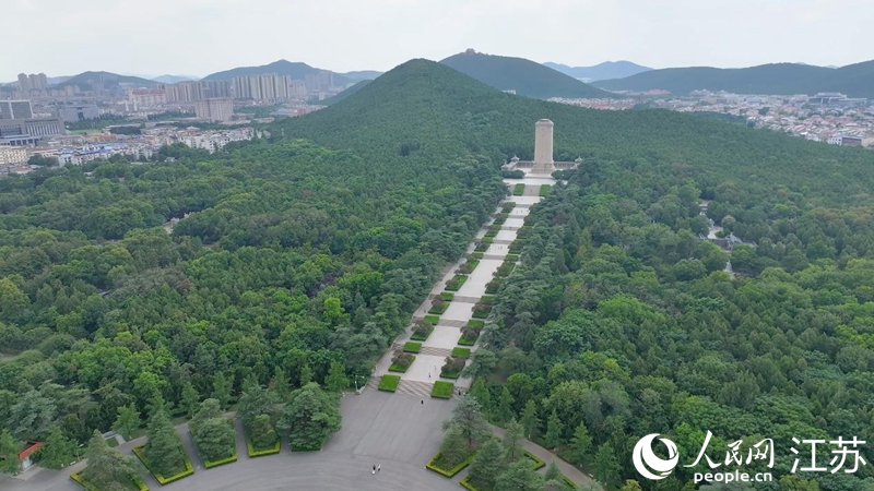 淮海戰(zhàn)役烈士紀念塔。人民網(wǎng) 余樂攝