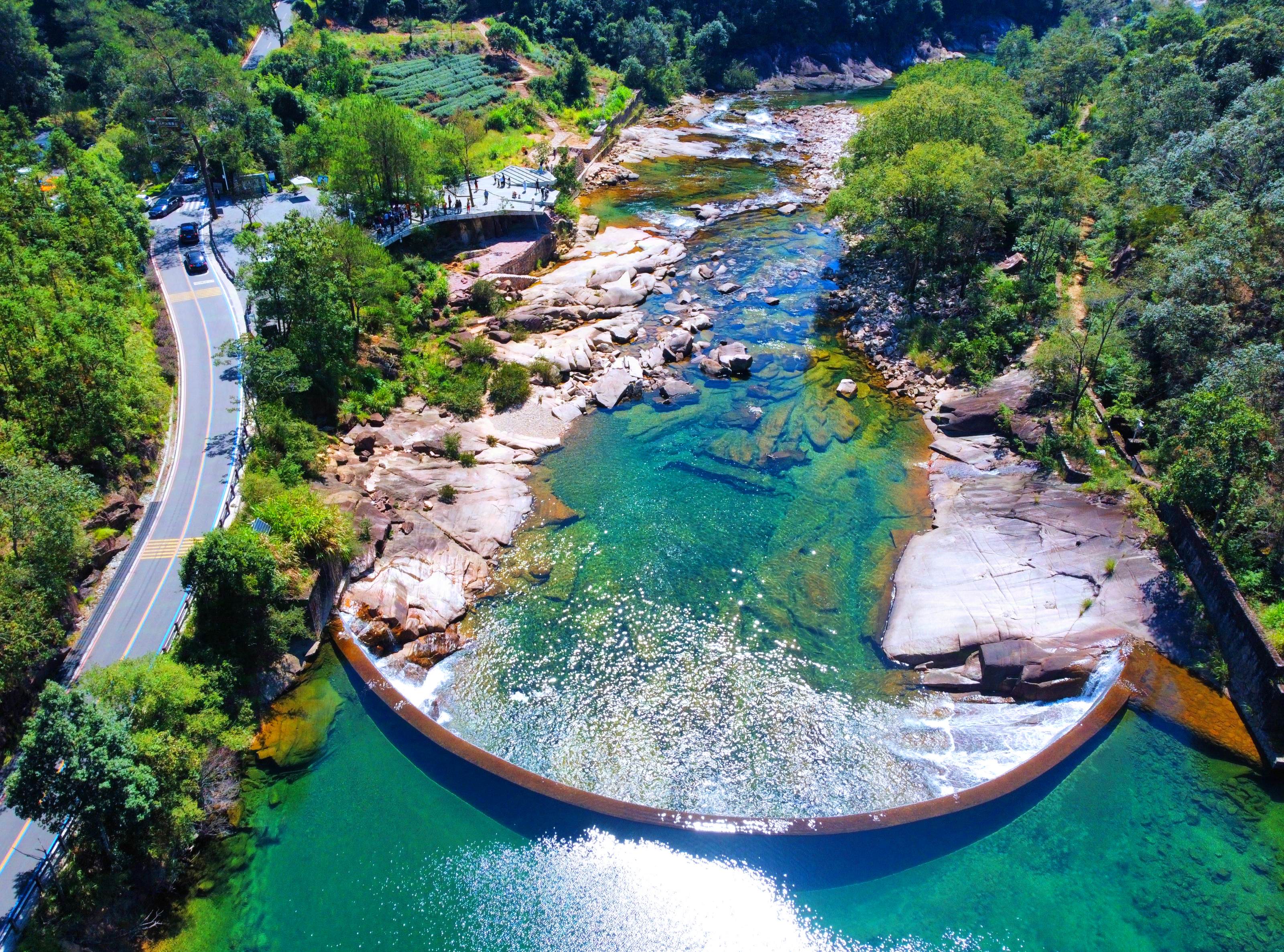 武夷山國(guó)家公園1號(hào)風(fēng)景道（武夷山月亮灣）。黃杰敏 攝