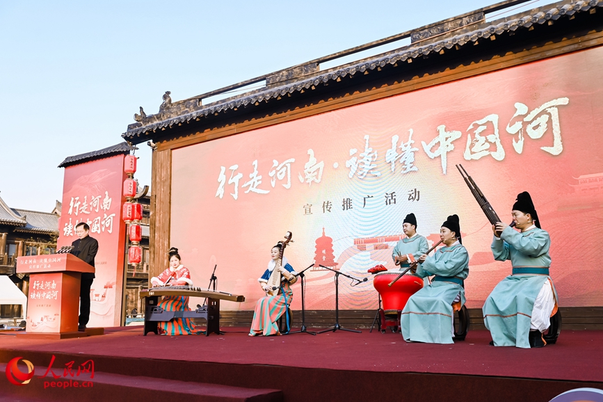 “華夏古樂團”演奏。人民網(wǎng) 霍亞平攝