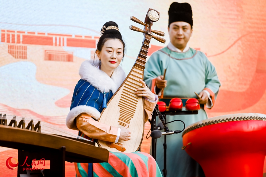 演出現(xiàn)場。人民網(wǎng) 霍亞平攝