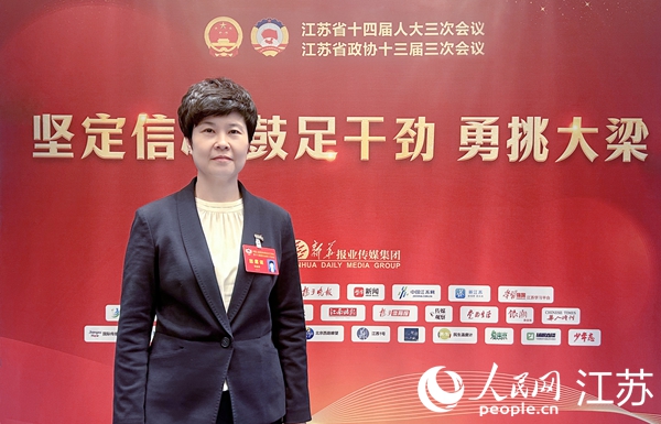 江蘇省政協(xié)委員，中國(guó)郵政集團(tuán)有限公司江蘇省分公司黨委書記、總經(jīng)理陳智泉。人民網(wǎng) 王丹丹攝