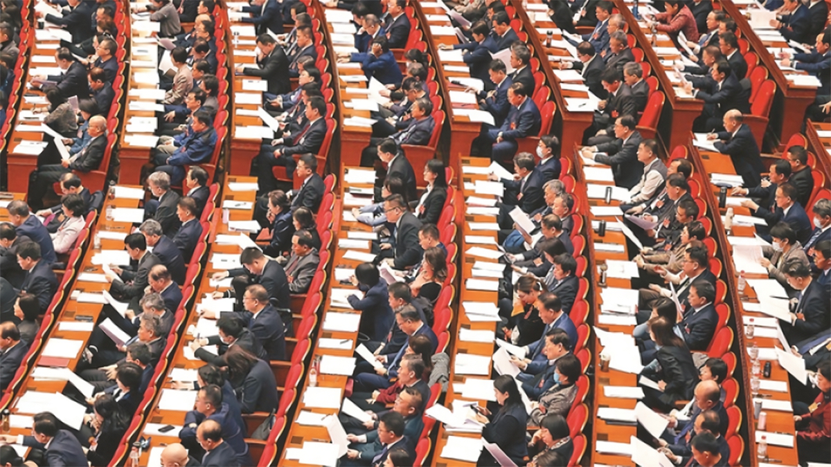 兩會(huì)代表委員學(xué)習(xí)討論省委書記信長(zhǎng)星在省政協(xié)十三屆三次會(huì)議上的講話