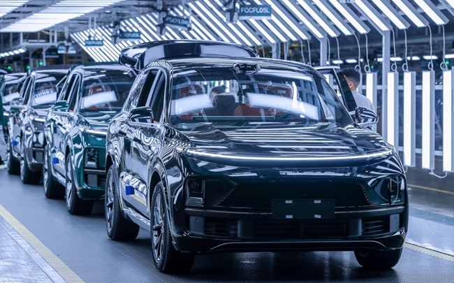 一臺臺理想汽車陸續(xù)下線。武進(jìn)區(qū)委宣傳部供圖