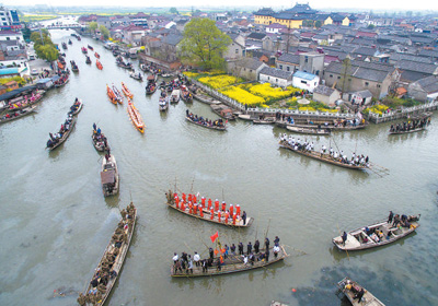 江蘇省興化市茅山會(huì)船現(xiàn)場(chǎng)。徐勁柏?cái)z（影像中國(guó)）