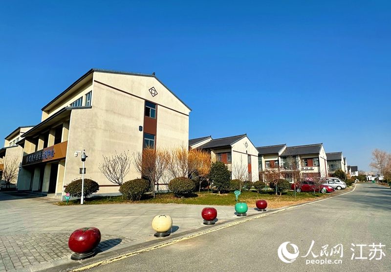 塘橋村排列整齊的小樓房。人民網(wǎng) 周夢(mèng)嬌攝