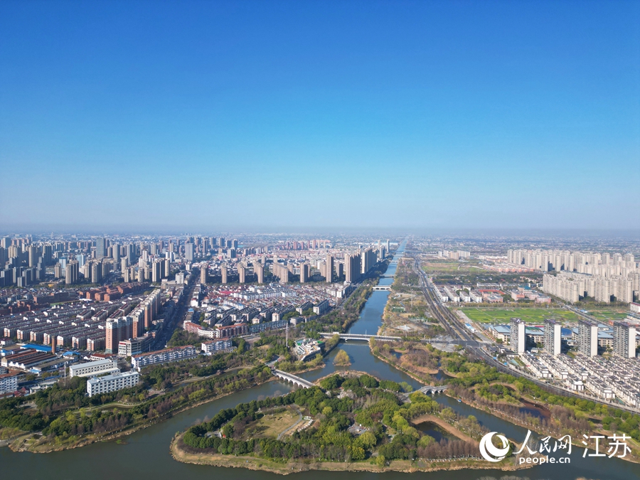 航拍新通揚(yáng)河生態(tài)廊道。人民網(wǎng)記者 王繼亮攝