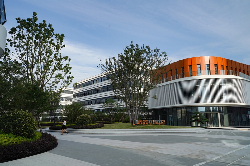 位于雨花新濱江的聯(lián)東U谷·雨花智能制造產(chǎn)業(yè)園。郜超攝