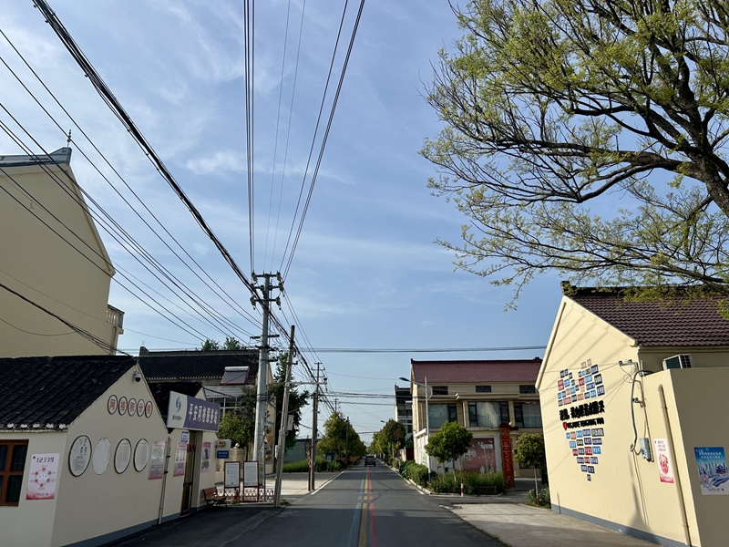 滕興村村貌干凈整潔。泰興融媒體中心供圖