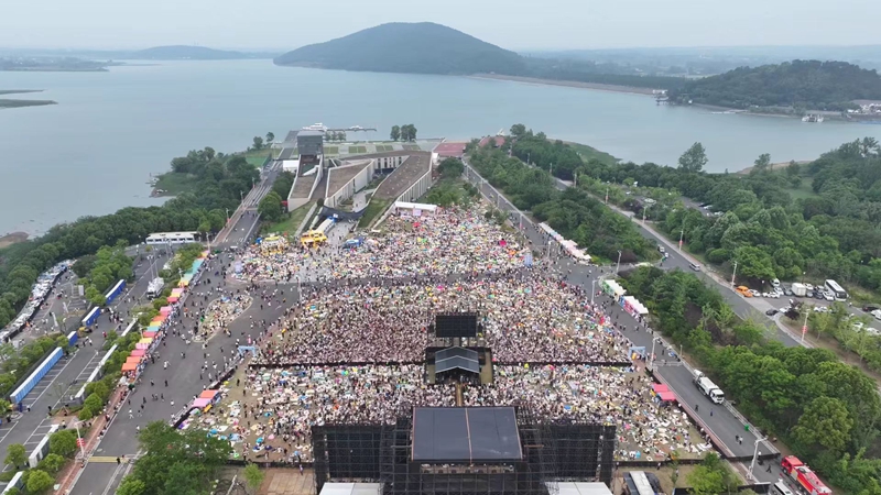 2025南京金牛湖茉莉花音樂節(jié)在金牛湖畔舉行。董藝旋攝