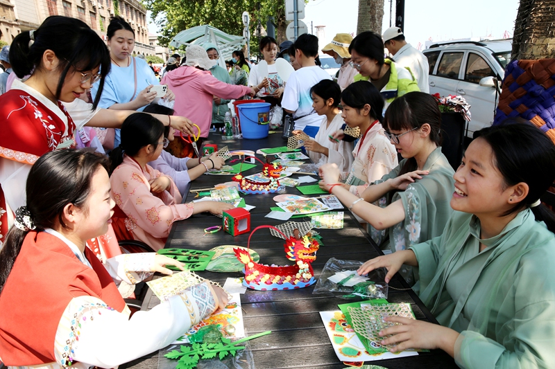 連云港市連云區(qū)：海味端午 “粽”享一夏【3】