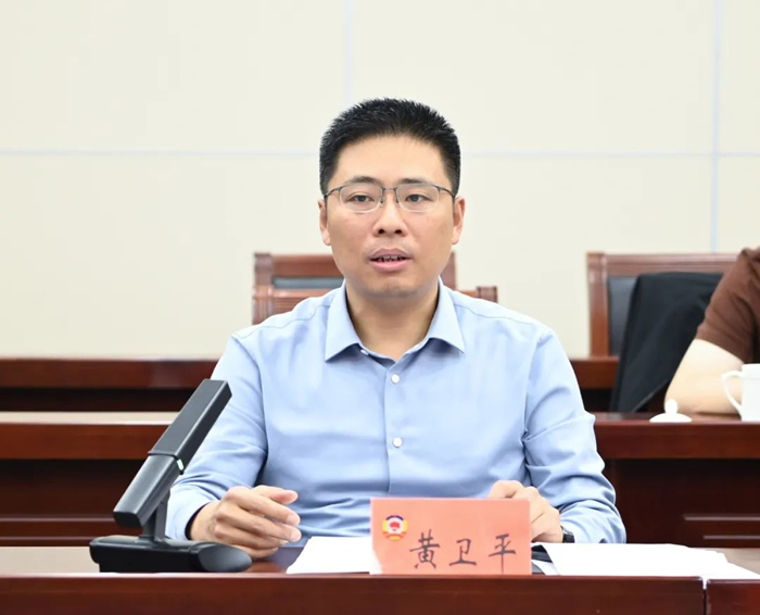 黃衛(wèi)平  資料圖