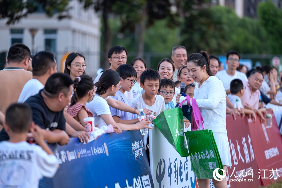 現(xiàn)場(chǎng)互動(dòng)環(huán)節(jié)。人民網(wǎng) 王丹丹攝