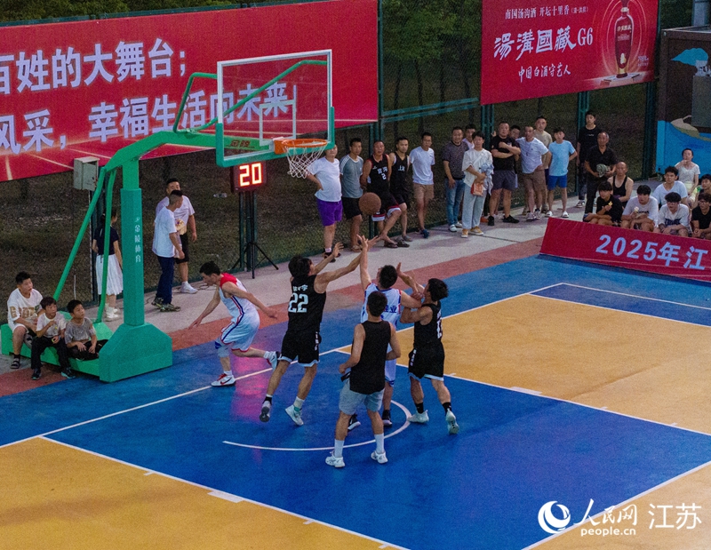 灌南“村BA”現(xiàn)場。人民網(wǎng) 張瀚天攝