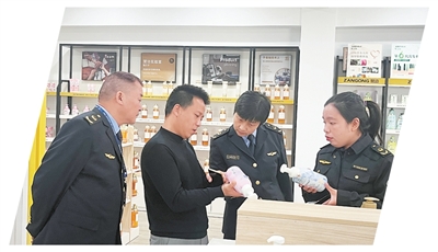  安徽、江蘇、浙江三地市場監(jiān)督管理部門開展聯合檢查。陳 倩攝