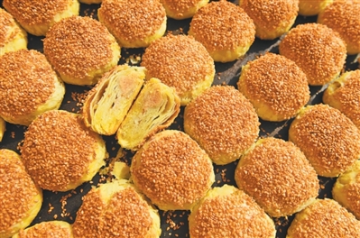 黃橋燒餅。黃橋鎮(zhèn)人民政府供圖