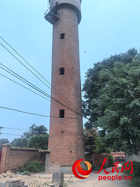 小北堡社區(qū)供水水塔。人民網(wǎng) 商帆攝