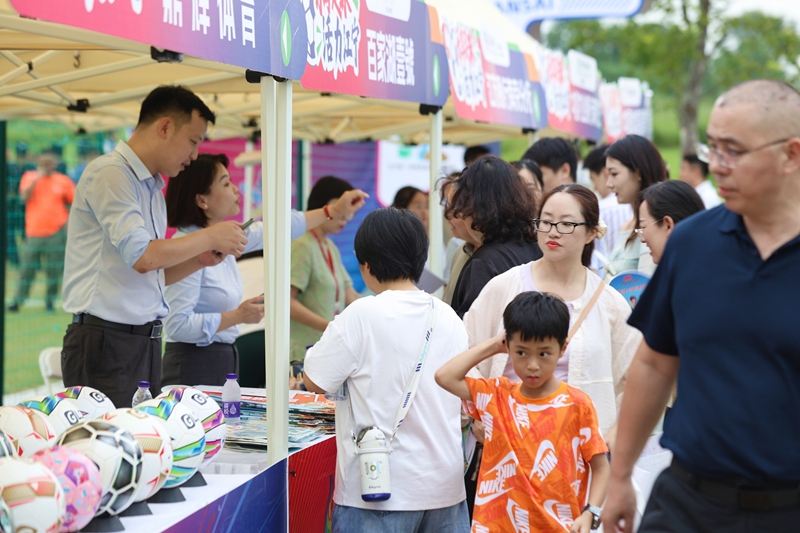 園街聯(lián)賽發(fā)力“賽事+”吸引了眾多游客。江寧區(qū)委宣傳部供圖