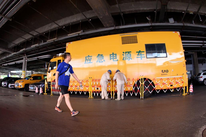 部署在南京奧體中心的發(fā)電車。國網(wǎng)南京供電公司供圖