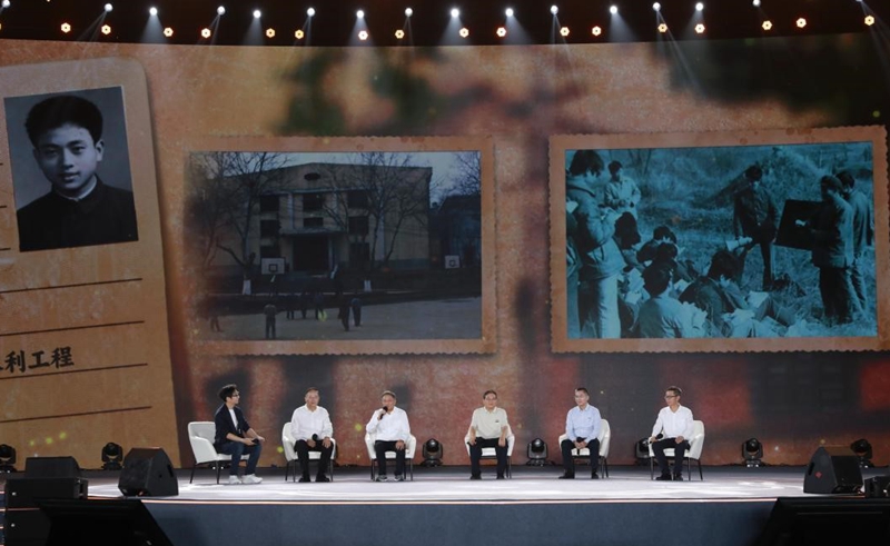 節(jié)目《國(guó)之重器》現(xiàn)場(chǎng)，5位河海大學(xué)校友共憶校園生活。主辦方供圖