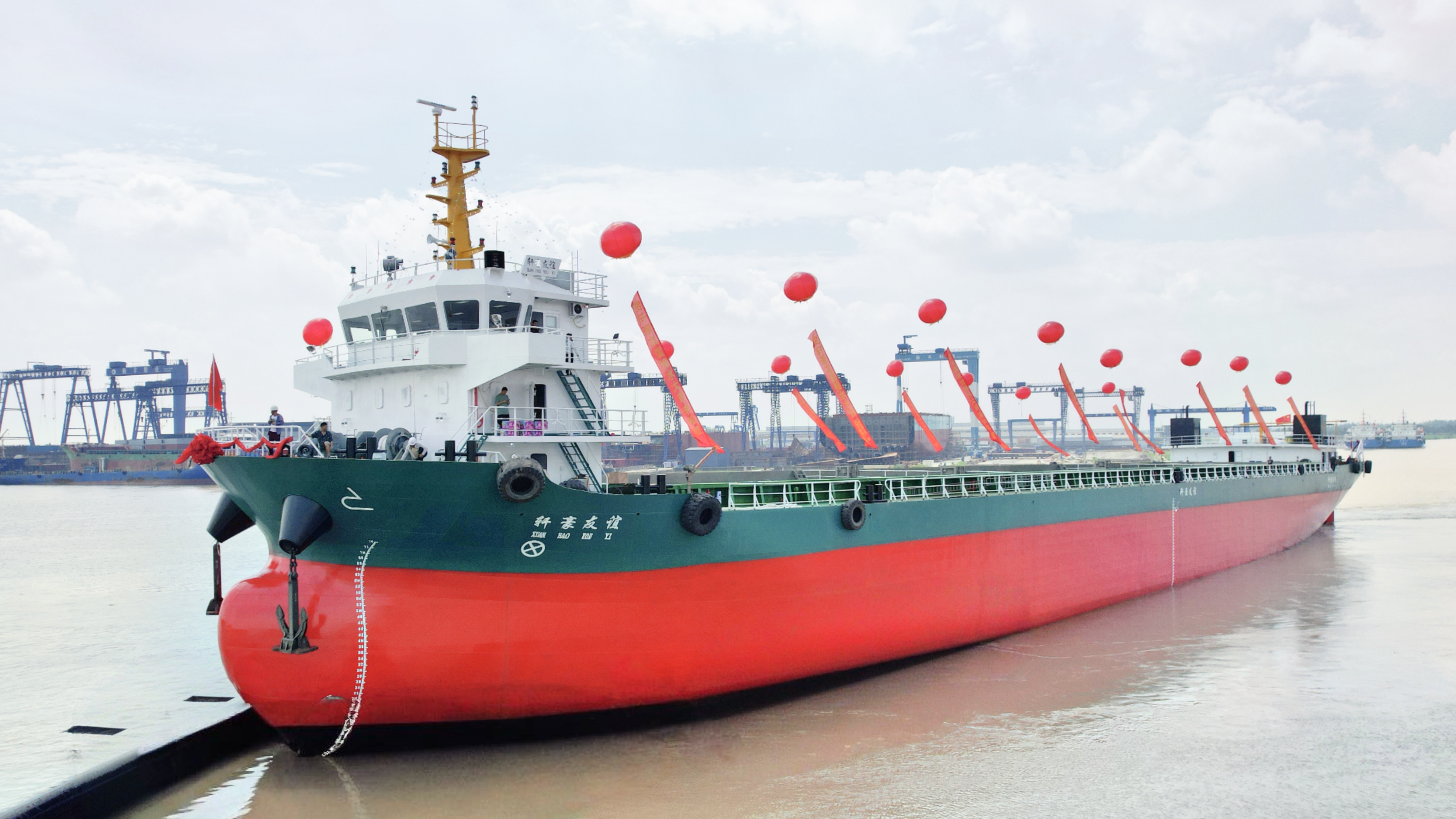 蘇州首艘LNG雙燃料動力集散兩用船首航。太倉海事局供圖