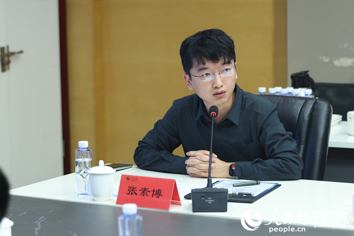 人民數(shù)據(jù)數(shù)智創(chuàng)新部主任張素博發(fā)言。人民網(wǎng) 李昱辰攝