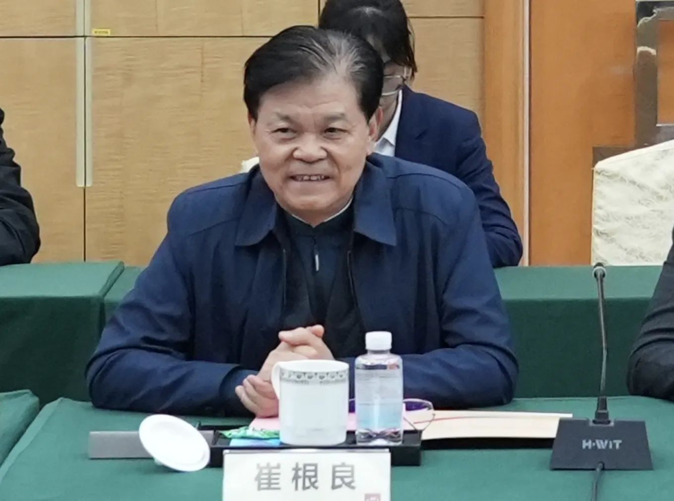 亨通集團(tuán)黨委書(shū)記、董事局主席崔根良在現(xiàn)場(chǎng)作交流發(fā)言。亨通集團(tuán)供圖