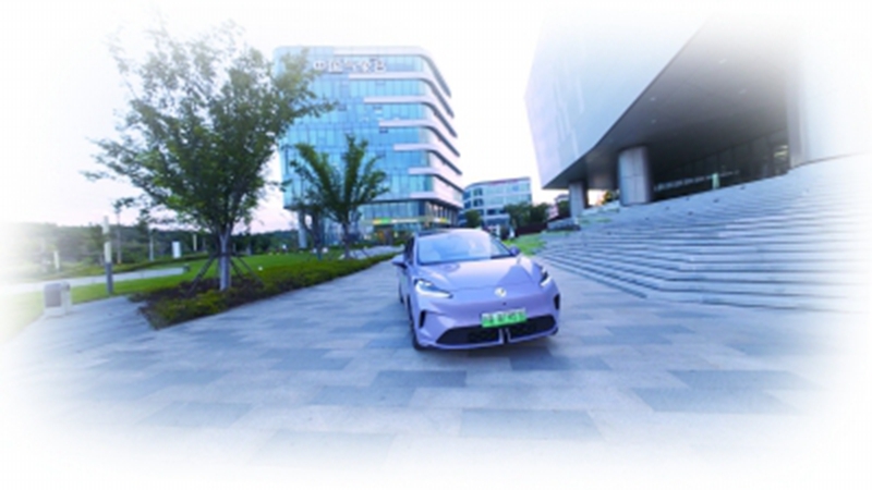 南汽江北新區(qū)基地生產(chǎn)的全新MG4