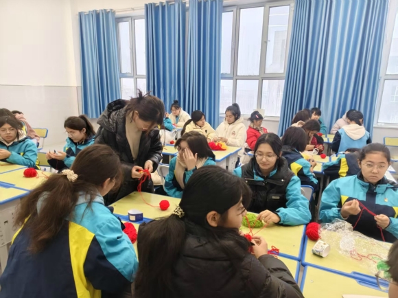 “織女”社團活動。克孜勒蘇融媒體中心供圖