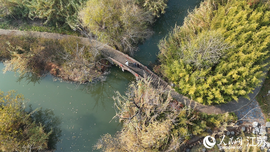 航拍“七河八島”之一的鳳凰島。人民網(wǎng) 徐晨曦?cái)z