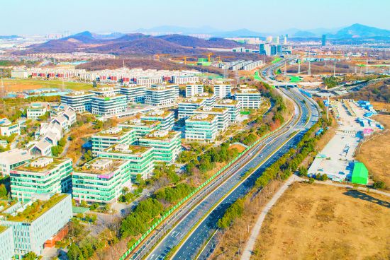 ����·�����(xi��ng)Ŀ�����R·�D(zhu��n)�P���|���Rͨ·��ȫ�L(zh��ng)�s2.1��������(li��n)���RȺ���`ɽ�������������Ƭ�^(q��)����·ͨ܇�������H�p�p�����ִ���Ľ�ͨ����������(sh��)�F(xi��n)���ϖ|��(chu��ng)��@�c�`ɽƬ�^(q��)�ğo�p㕽��� ͨӍ�T ������ �ψ�(b��o)��ý�wӛ�� �T�M �z