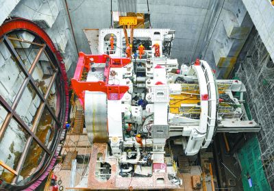 ���O(sh��)�^(gu��)��ͨ������(du��)������Ͼ��ĳ�����λ������(sh��)�F(xi��n)���Ͻ���������ں������M(j��n)�����^(q��)�ɳ��m(x��)�l(f��)չ����������L(zh��ng)����һ�w������������Ҫ���x���D�齨����·�^(gu��)��ͨ��ʩ���F(xi��n)��(ch��ng)������(chu��ng)��̖(h��o)���ܘ�(g��u)�C(j��)�_(k��i)ʼ�¾��M�b�� ͨӍ�T ������ �ψ�(b��o)��ý�wӛ�� ���ʻ��z 