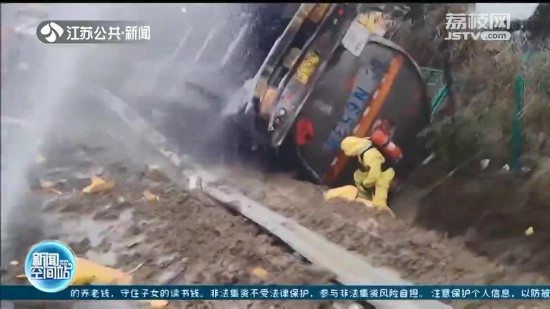 �P(y��ng)�ݣ��o�C�{�Q��λ��Σ�UƷ�\ݔ܇�ڸ��ق�(c��)�� ��(d��ng)���˫@��10���