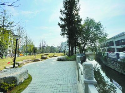 ���κ��������Ƭ�^(q��)�������Hˮ���e���g���ψ���ý�wӛ�� ��¶���z