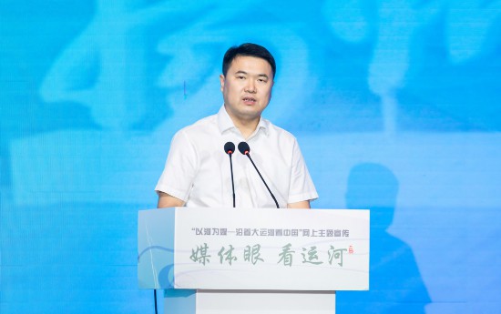 揚州市委宣傳部常務副部長沈文杰現(xiàn)場推介