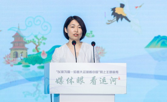 騰訊新聞運營總經(jīng)理、副總編輯黃晨霞作主旨發(fā)言