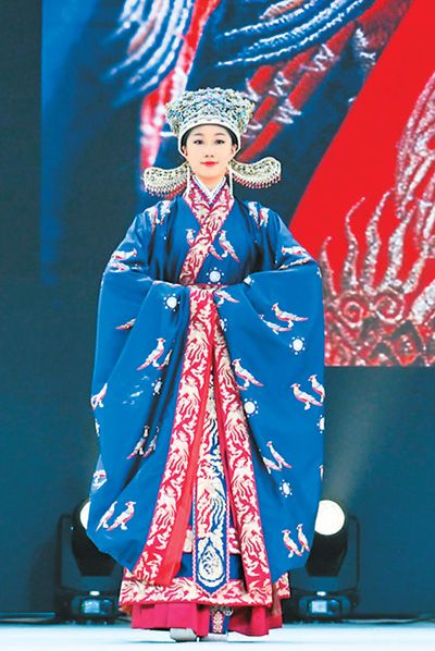 “錦繡江南”展配套的影視劇服裝秀。南京博物院供圖